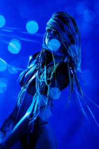 sesión creativa con iluminación de color barbastro